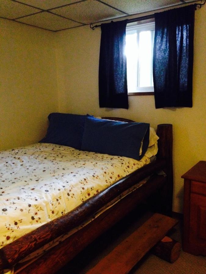 316 Patricia Street Accommodation Джаспер Номер фото